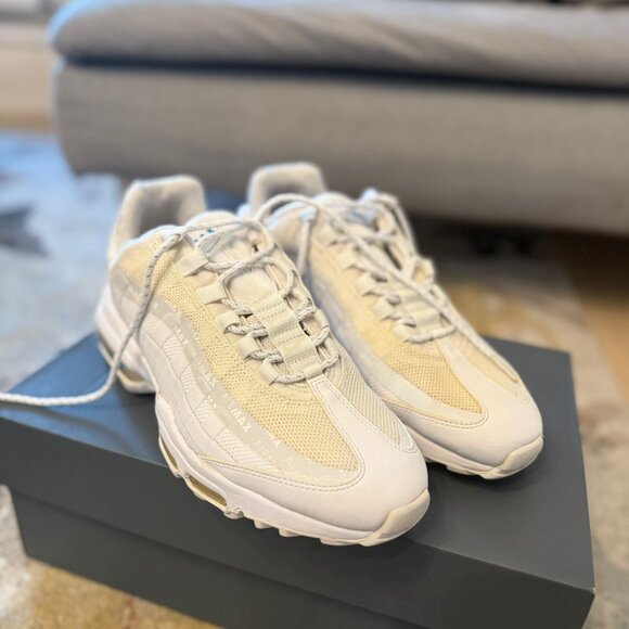 Nike Air Max 95 White Sneakers, Size UK 8,US 8.5, EU 42 - Picture 1 of 3